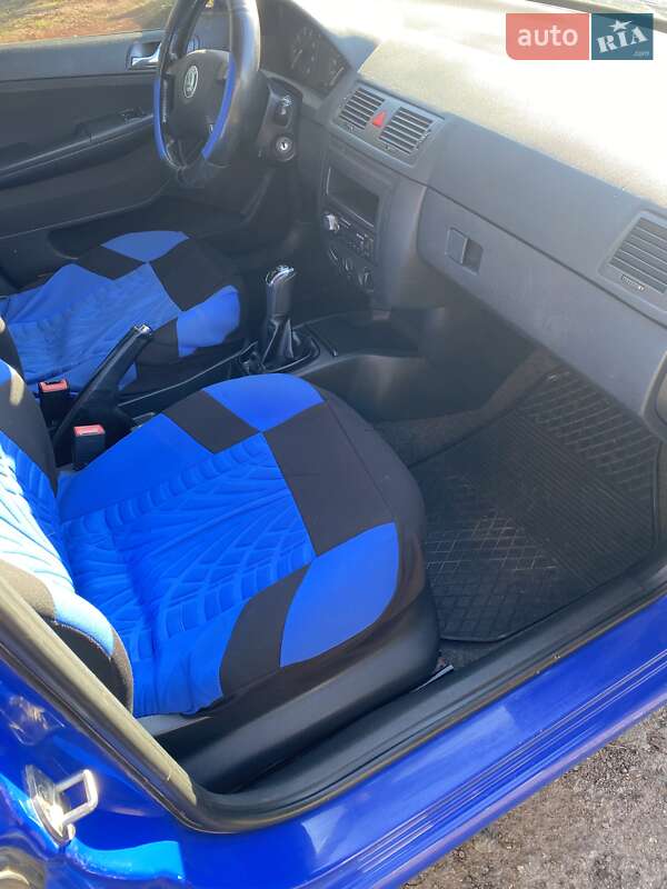 Универсал Skoda Fabia 2004 в Новоукраинке