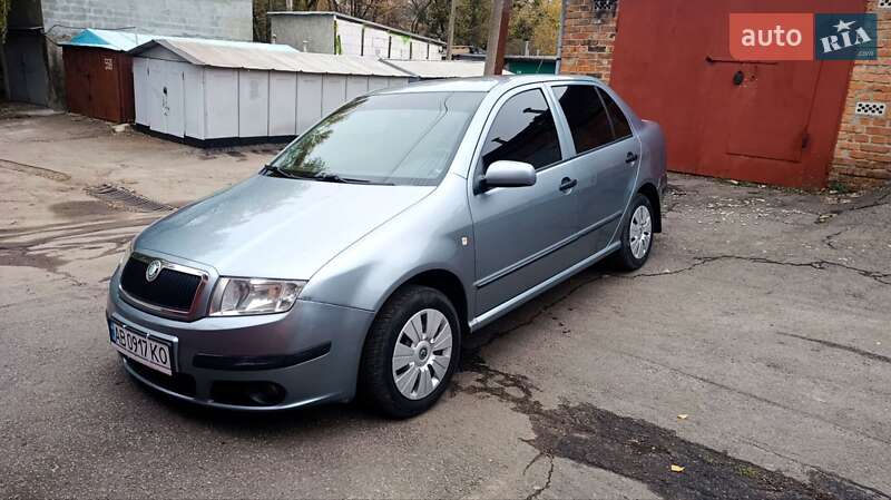 Седан Skoda Fabia 2005 в Виннице