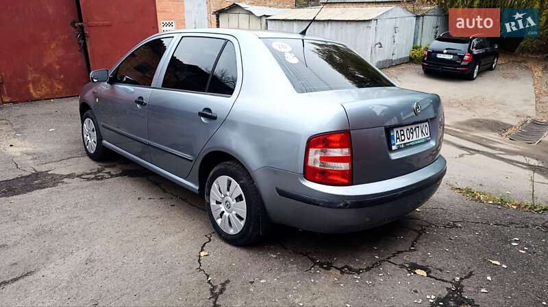 Седан Skoda Fabia 2005 в Виннице