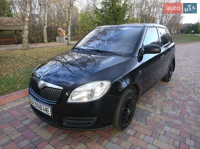 Хэтчбек Skoda Fabia 2008 в Миргороде