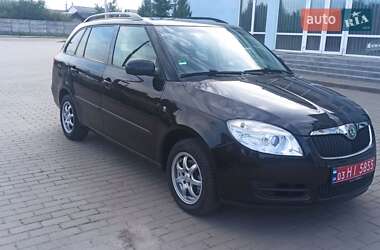 Универсал Skoda Fabia 2009 в Житомире