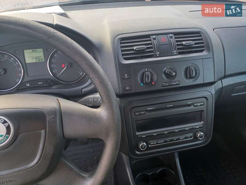 Хетчбек Skoda Fabia 2011 в Кропивницькому