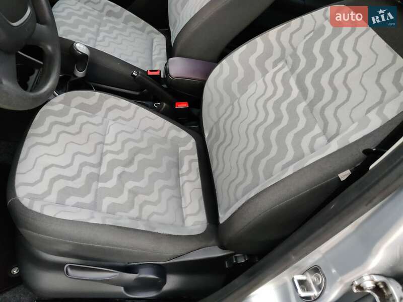 Универсал Skoda Fabia 2010 в Барышевке