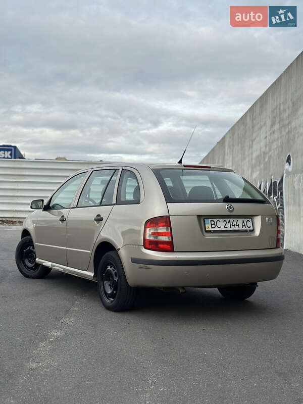 Хэтчбек Skoda Fabia 2004 в Львове