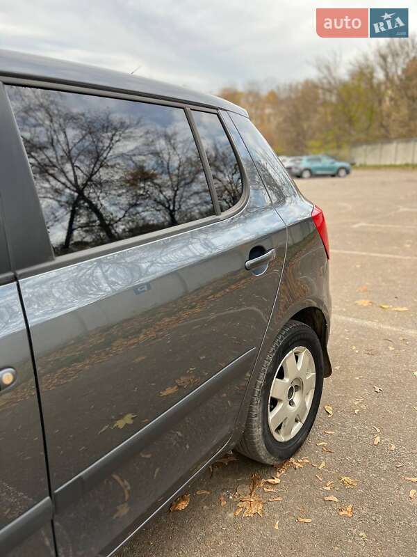 Хетчбек Skoda Fabia 2010 в Тернополі