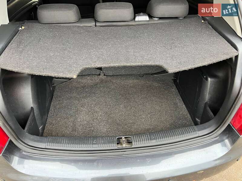 Хетчбек Skoda Fabia 2010 в Тернополі