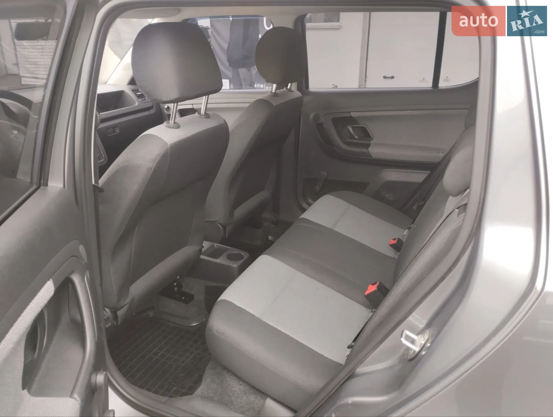 2013 Skoda Fabia - мініатюра 5