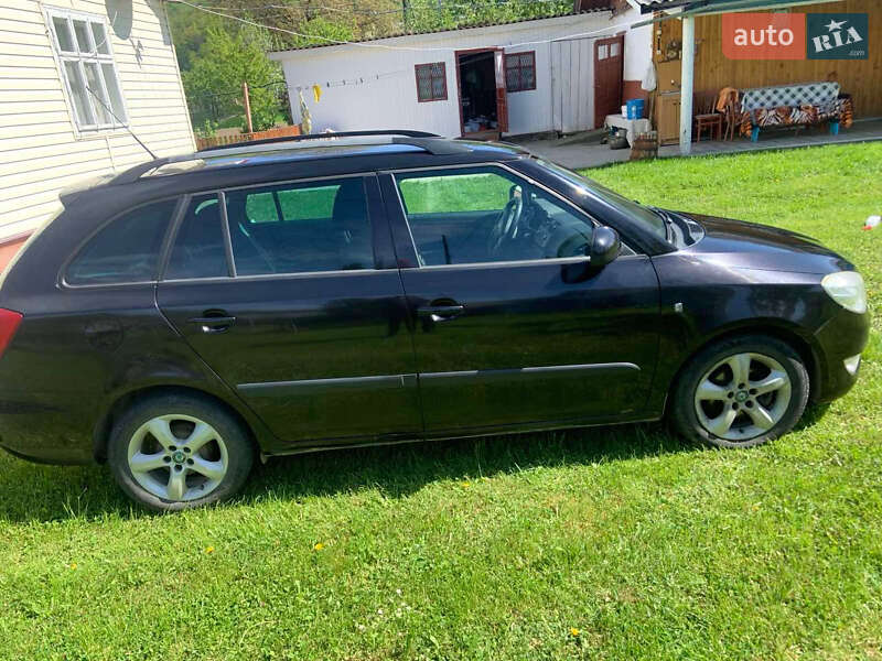 Універсал Skoda Fabia 2011 в Чернівцях фото 3 Універсал Skoda Fabia 2011 в Чернівцях