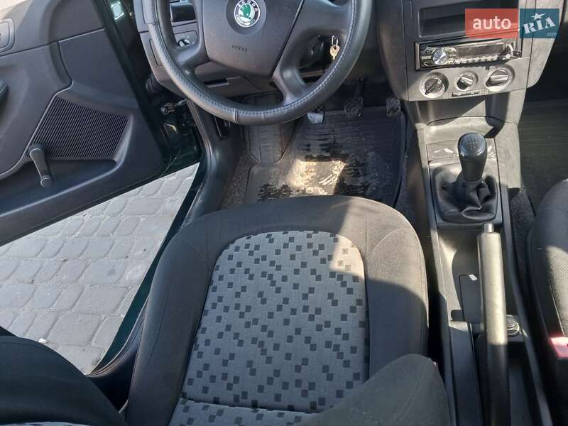 Хэтчбек Skoda Fabia 2006 в Буштыне фото 5 Хэтчбек Skoda Fabia 2006 в Буштыне
