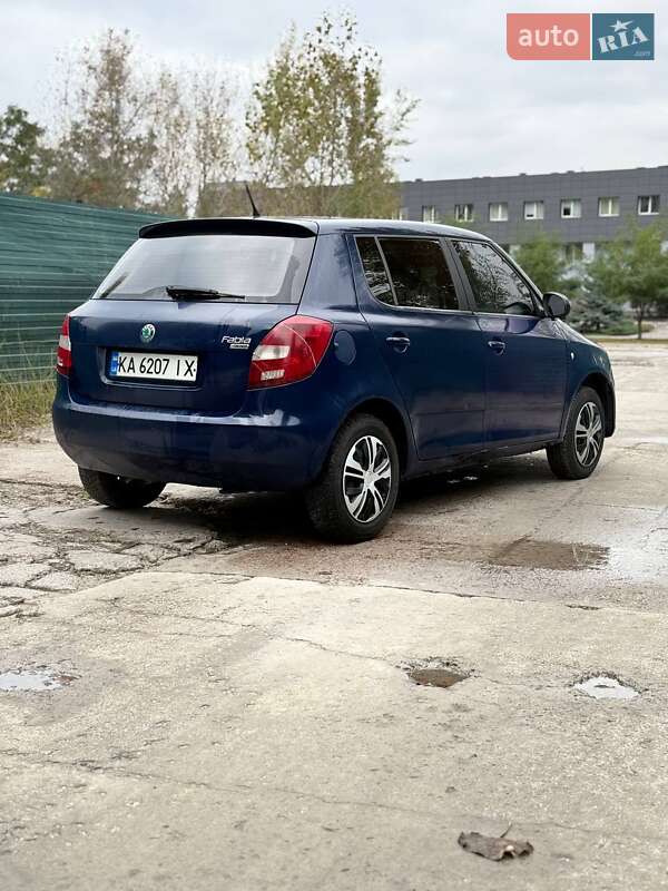Хэтчбек Skoda Fabia 2010 в Киеве