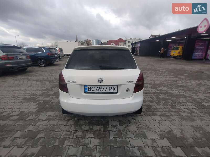 Хэтчбек Skoda Fabia 2011 в Львове фото 17 Хэтчбек Skoda Fabia 2011 в Львове