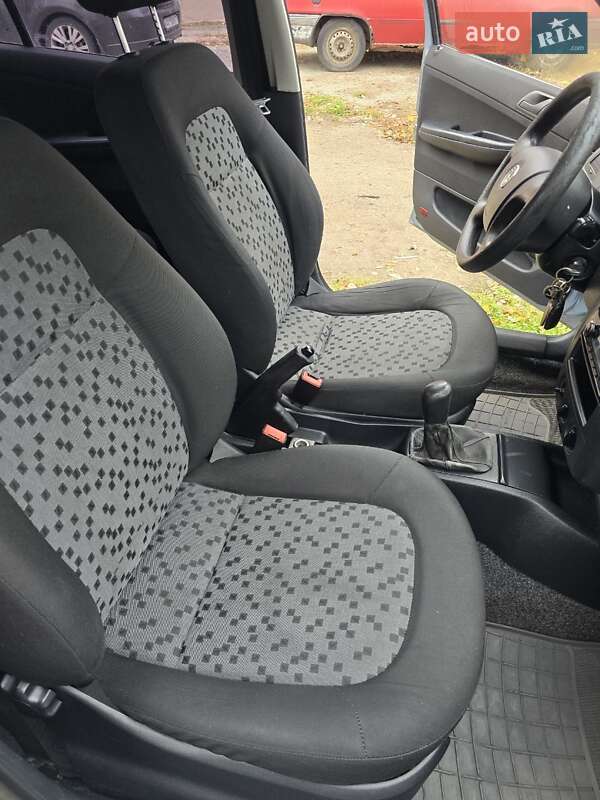 Хетчбек Skoda Fabia 2005 в Харкові