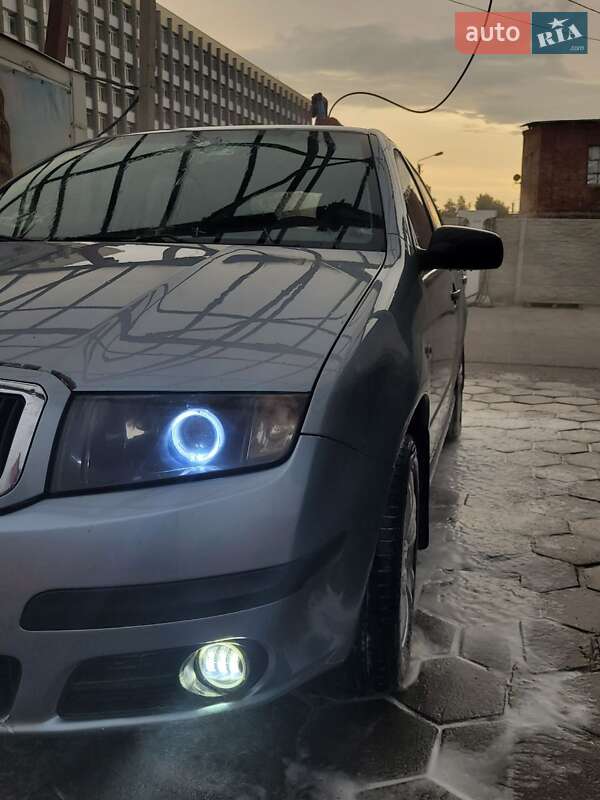 Хетчбек Skoda Fabia 2005 в Харкові