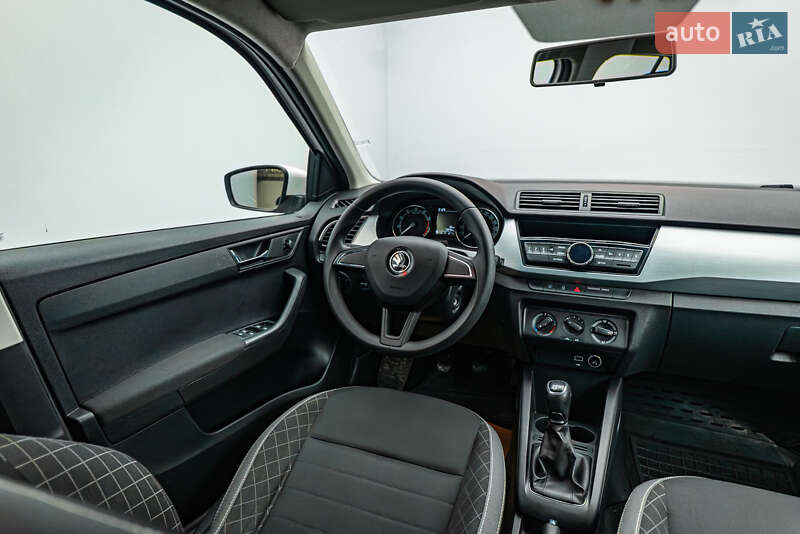 Хэтчбек Skoda Fabia 2018 в Киеве