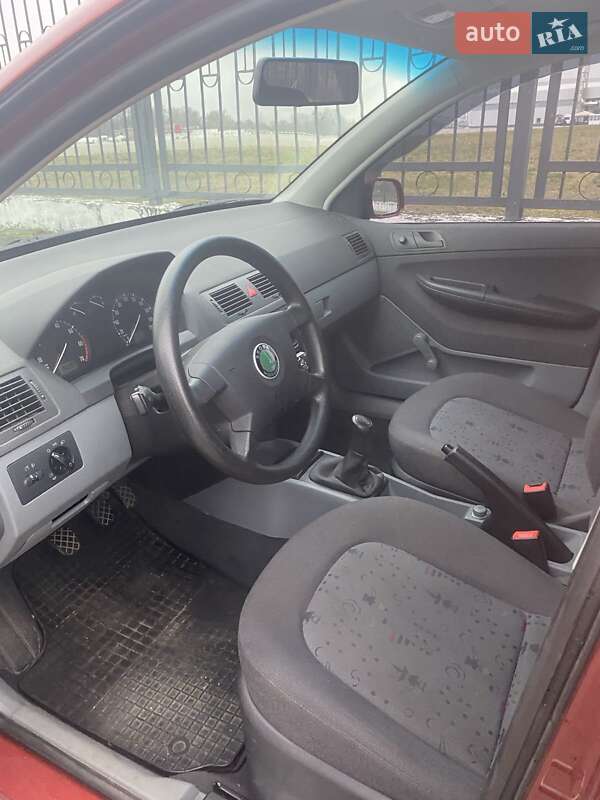 Хэтчбек Skoda Fabia 2001 в Киеве фото 11 Хэтчбек Skoda Fabia 2001 в Киеве