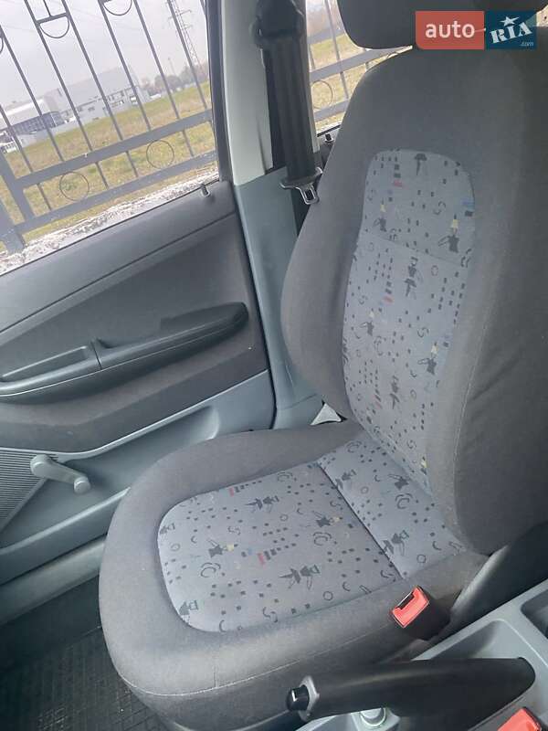 Хэтчбек Skoda Fabia 2001 в Киеве фото 13 Хэтчбек Skoda Fabia 2001 в Киеве