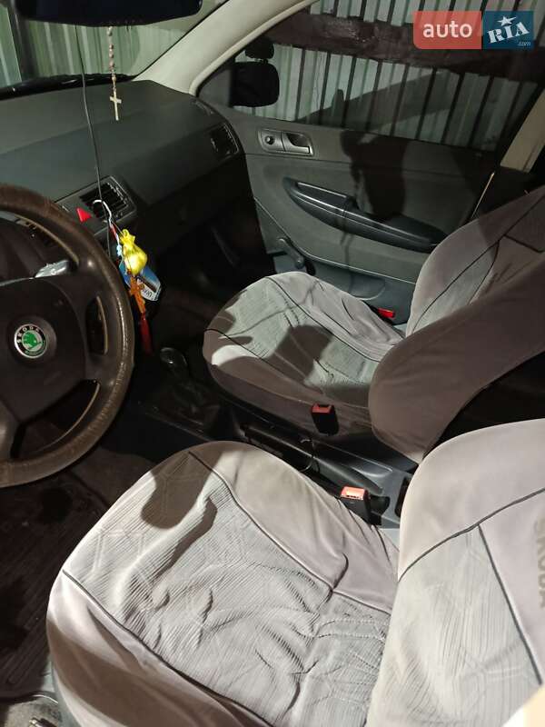 Хэтчбек Skoda Fabia 2006 в Ужгороде