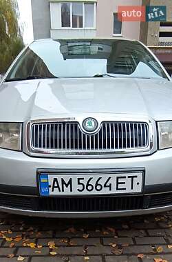 Хэтчбек Skoda Fabia 2002 в Луцке