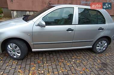 Хэтчбек Skoda Fabia 2002 в Луцке
