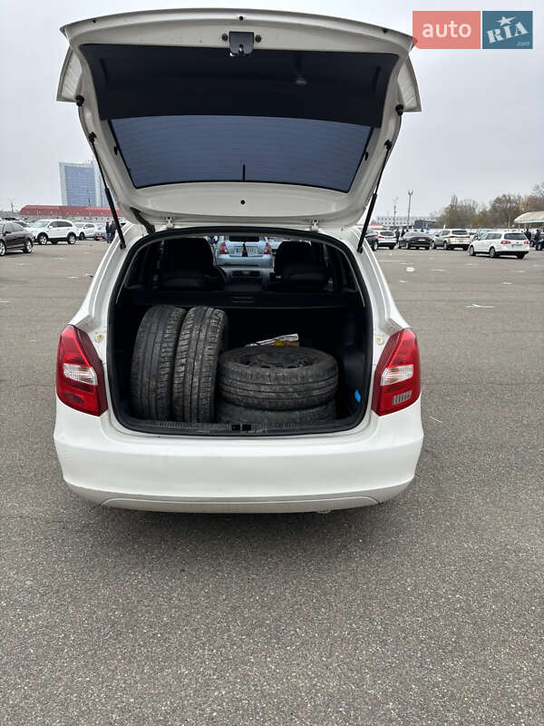 Універсал Skoda Fabia 2014 в Софіївській Борщагівці