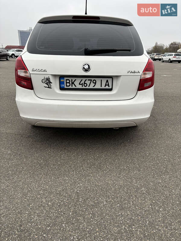 Універсал Skoda Fabia 2014 в Софіївській Борщагівці