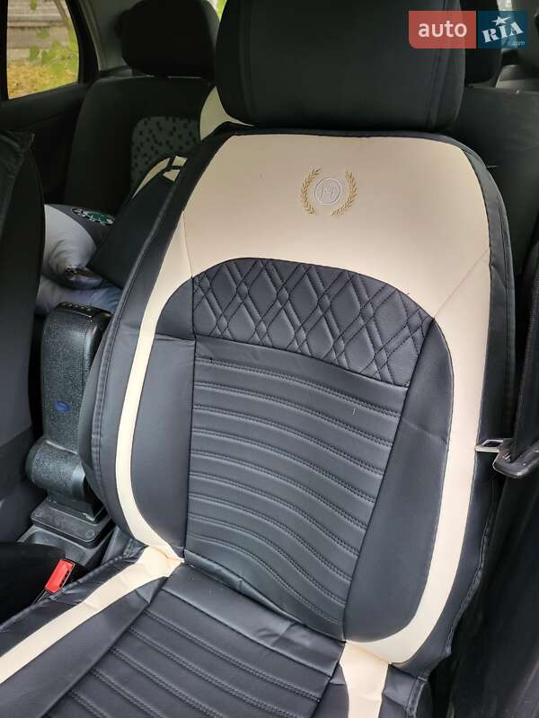 Хэтчбек Skoda Fabia 2007 в Киеве