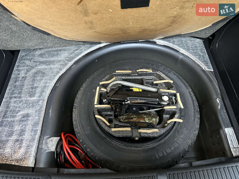 Хетчбек Skoda Fabia 2012 в Дніпрі