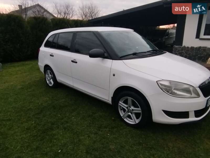 Універсал Skoda Fabia 2013 в Львові