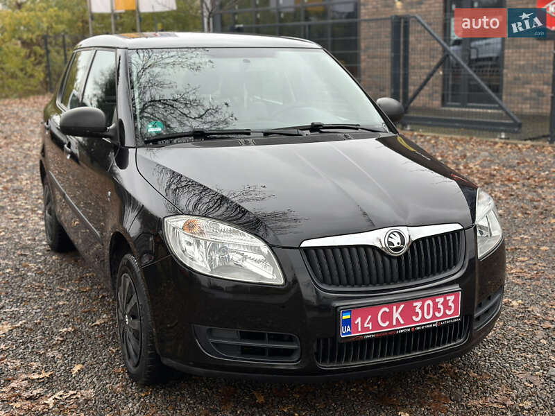 Хэтчбек Skoda Fabia 2009 в Виннице