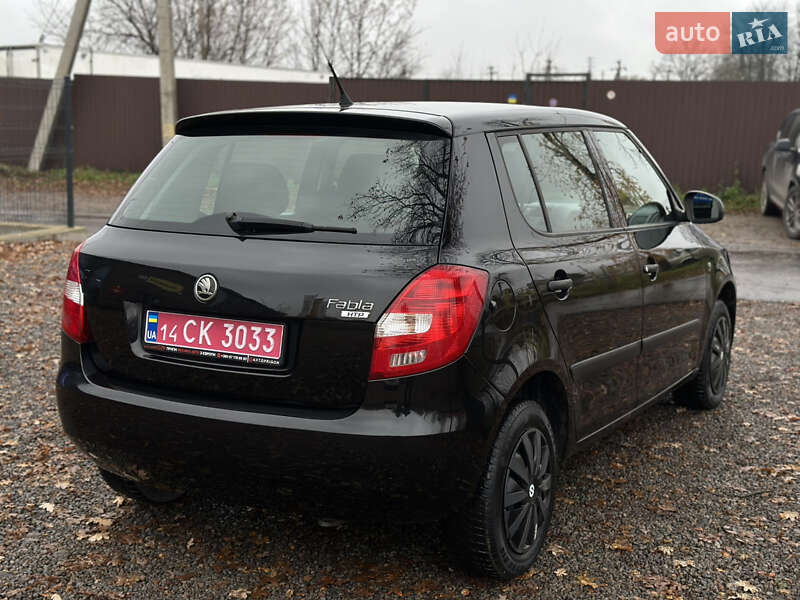 Хэтчбек Skoda Fabia 2009 в Виннице