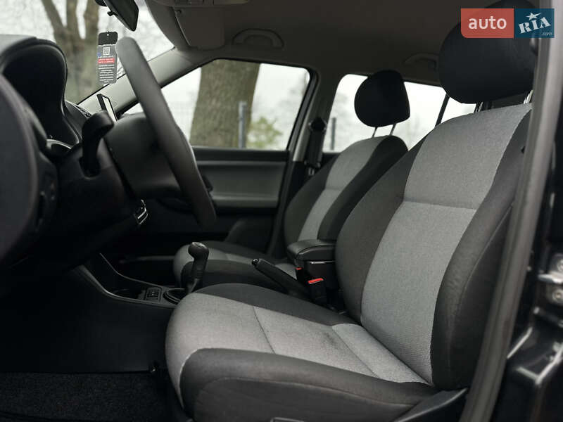 Хэтчбек Skoda Fabia 2009 в Виннице