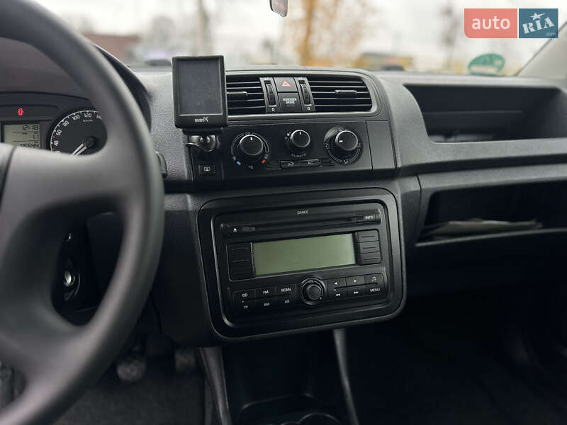 Хэтчбек Skoda Fabia 2009 в Виннице