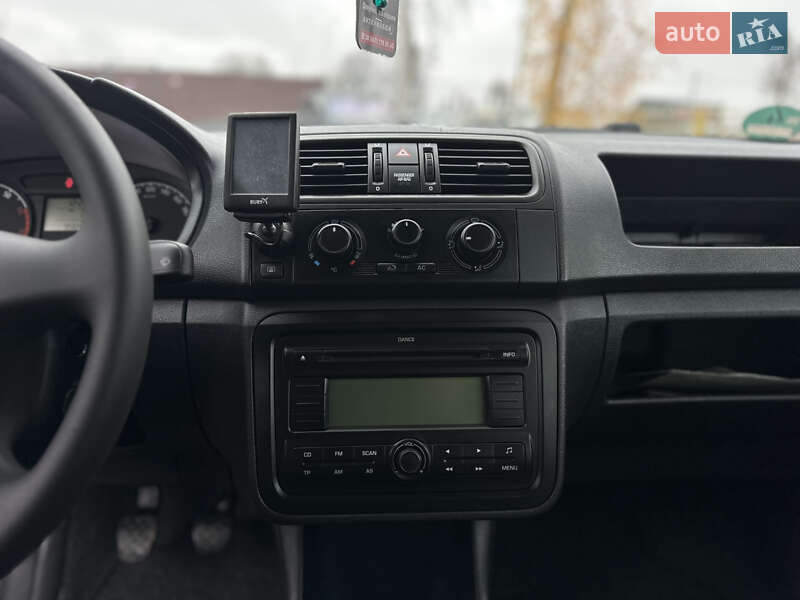 Хэтчбек Skoda Fabia 2009 в Виннице