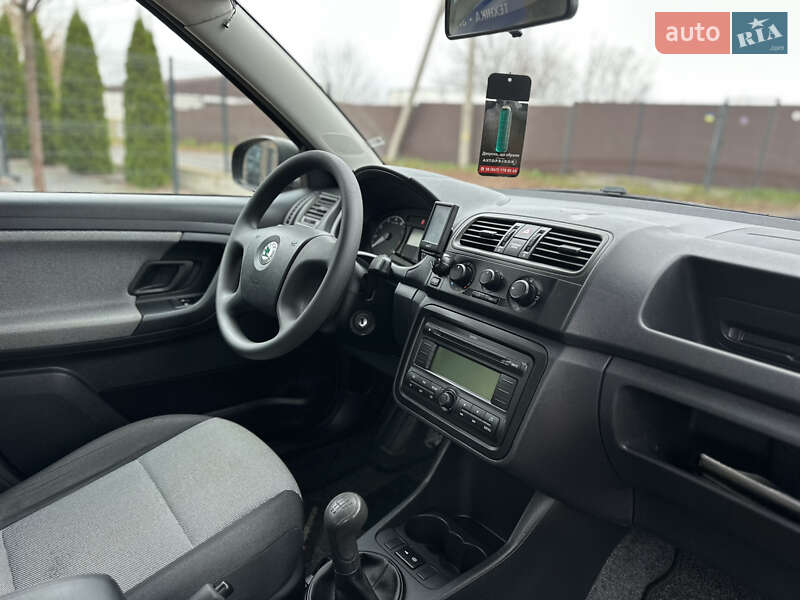 Хэтчбек Skoda Fabia 2009 в Виннице