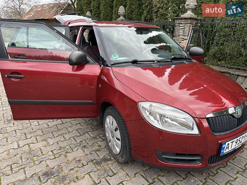 Универсал Skoda Fabia 2009 в Надворной