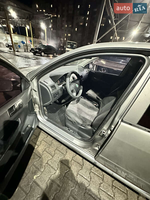 Хетчбек Skoda Fabia 2006 в Хмельницькому