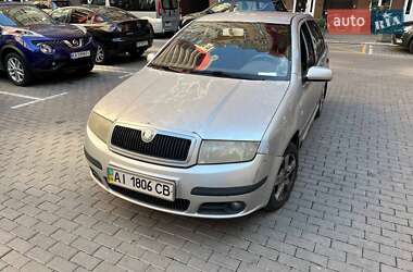 Седан Skoda Fabia 2005 в Києві