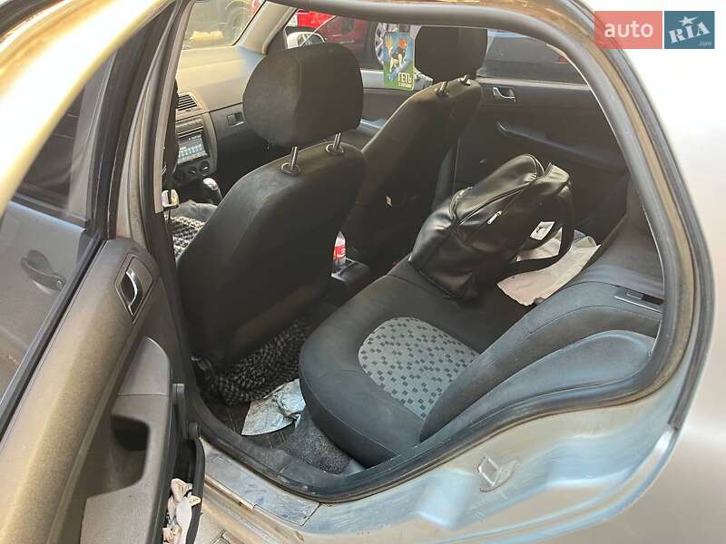 Седан Skoda Fabia 2005 в Києві фото 7 Седан Skoda Fabia 2005 в Києві
