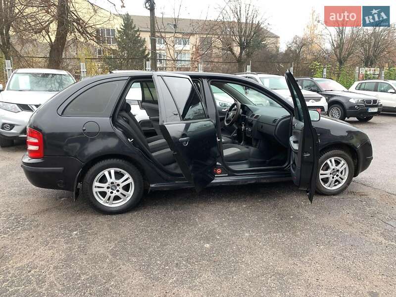 Універсал Skoda Fabia 2004 в Вінниці