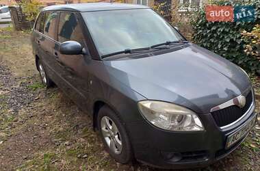 Універсал Skoda Fabia 2008 в Луцьку