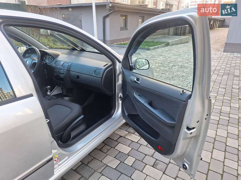 Хэтчбек Skoda Fabia 2007 в Ивано-Франковске фото 38 Хэтчбек Skoda Fabia 2007 в Ивано-Франковске