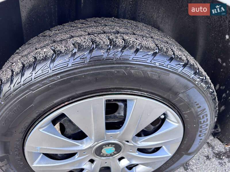 Хэтчбек Skoda Fabia 2006 в Иванкове