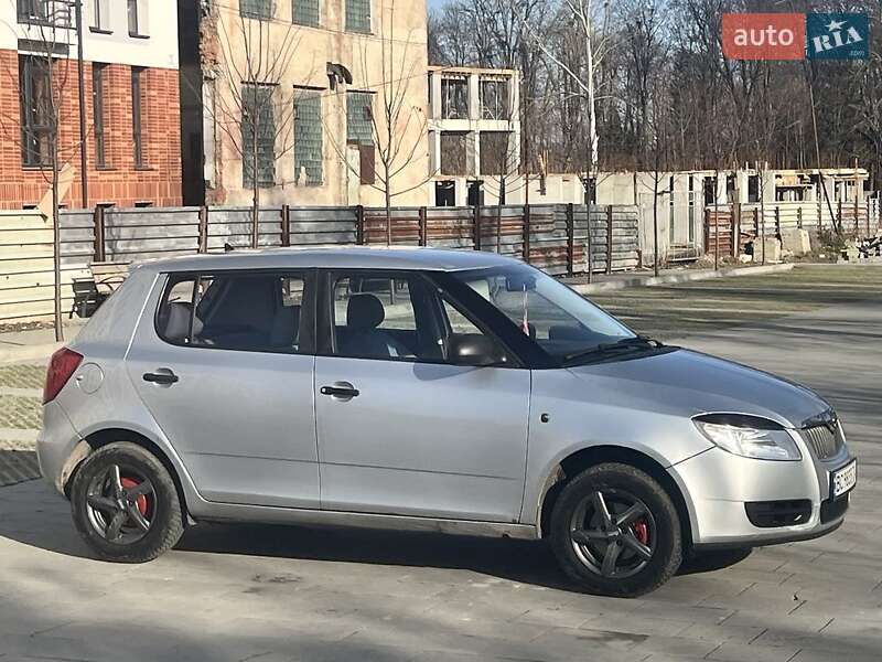 Хетчбек Skoda Fabia 2008 в Самборі