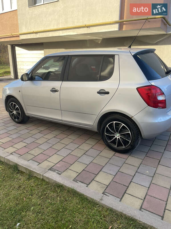 Хетчбек Skoda Fabia 2009 в Львові фото 10 Хетчбек Skoda Fabia 2009 в Львові