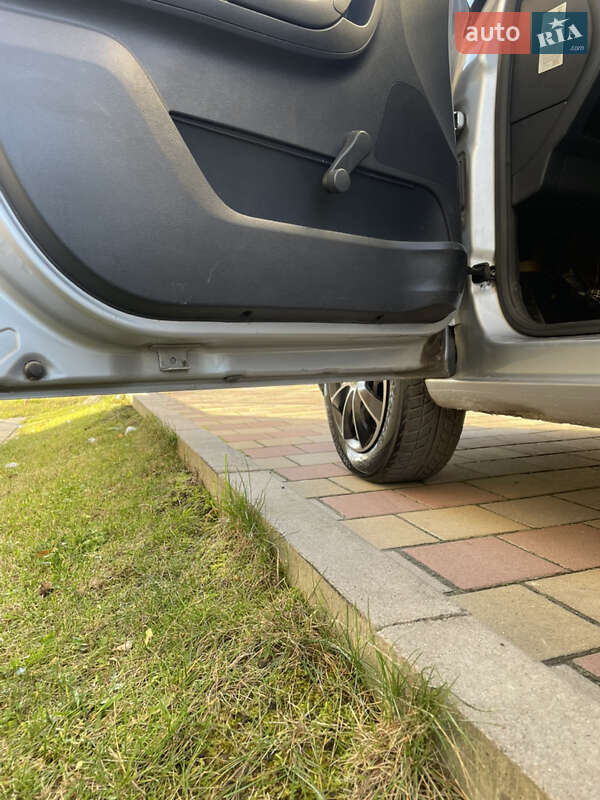 Хетчбек Skoda Fabia 2009 в Львові фото 28 Хетчбек Skoda Fabia 2009 в Львові