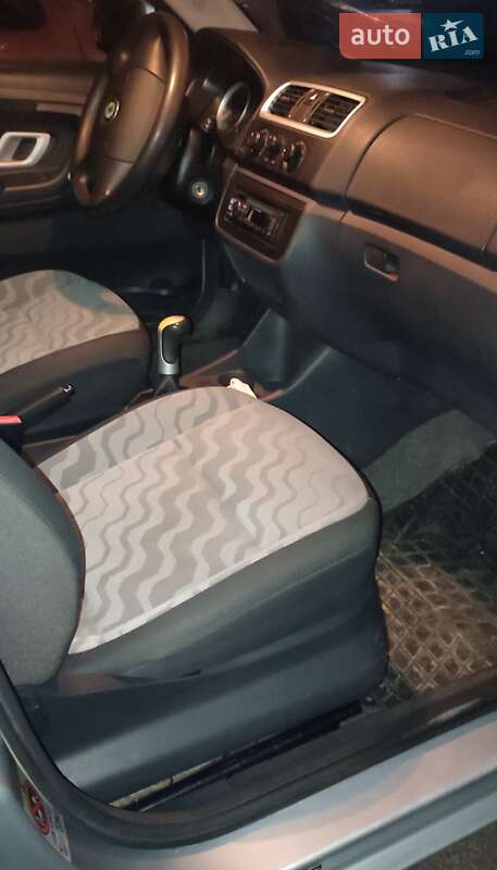 Хэтчбек Skoda Fabia 2009 в Киеве