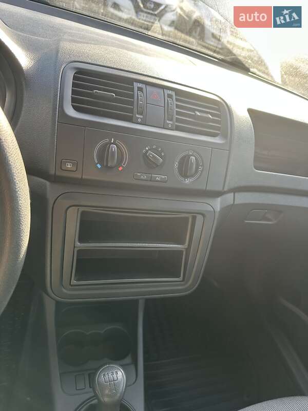 Хэтчбек Skoda Fabia 2011 в Киеве фото 13 Хэтчбек Skoda Fabia 2011 в Киеве