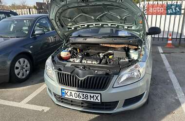 Хэтчбек Skoda Fabia 2011 в Киеве