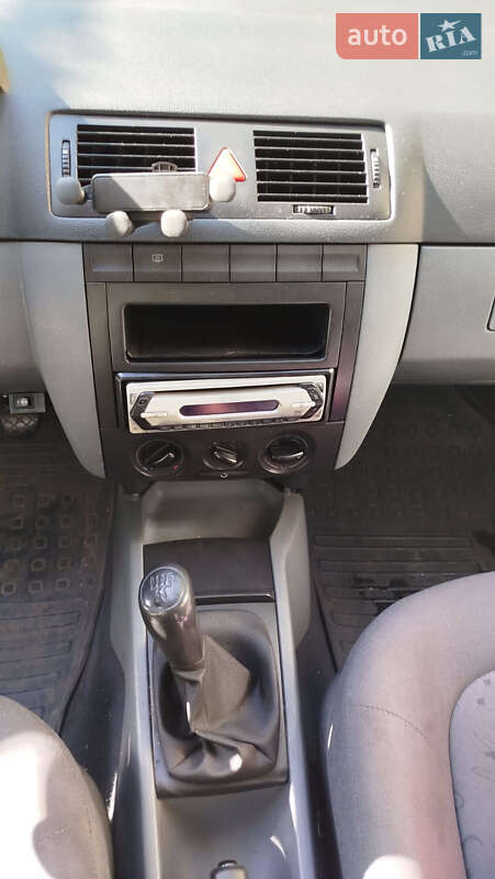 Хетчбек Skoda Fabia 2002 в Харкові