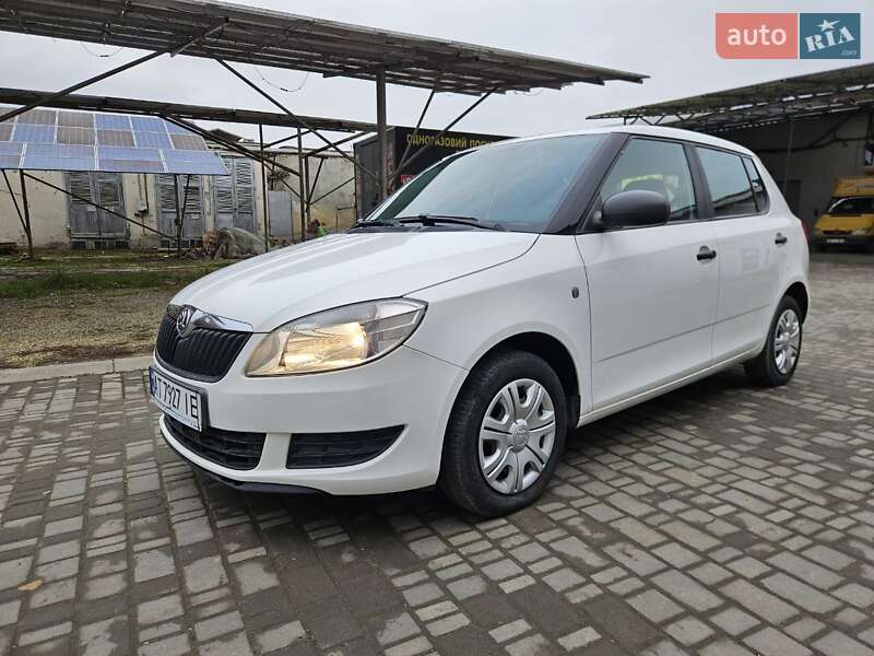 Хэтчбек Skoda Fabia 2014 в Ивано-Франковске